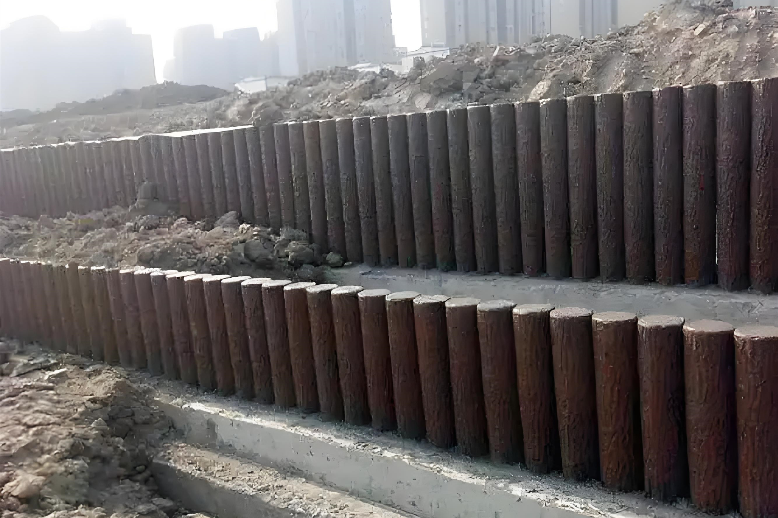水泥樁批發(fā)廠家泓樺錦嘉-水泥圓樁適合用于哪些建筑工程？