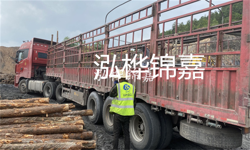 河道打樁杉木樁，保障水利工程穩(wěn)定